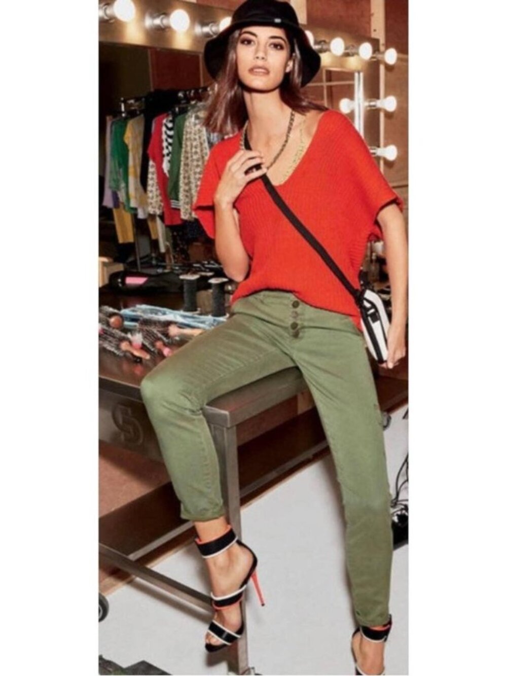 CAbi Sage Green Skinny Cargo Pants Exposed Button Fly Size 6 - Picture 1 of 10